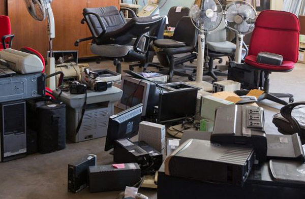 Office-Furniture-Removal02